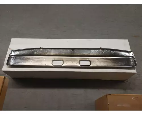 Ford LN8000 Bumper Assembly, Front