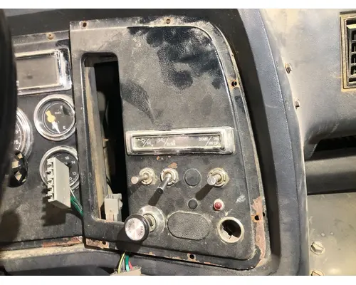 Ford LN8000 Dash Assembly