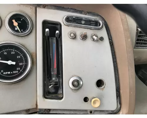 Ford LN8000 Dash Assembly