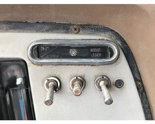 Ford LN8000 Dash Assembly
