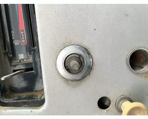 Ford LN8000 Dash Assembly