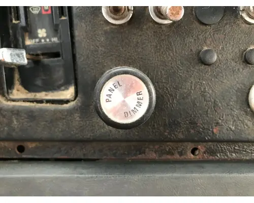Ford LN8000 Dash Assembly