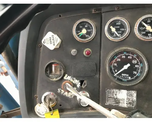 Ford LN8000 Dash Assembly