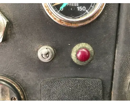 Ford LN8000 Dash Assembly