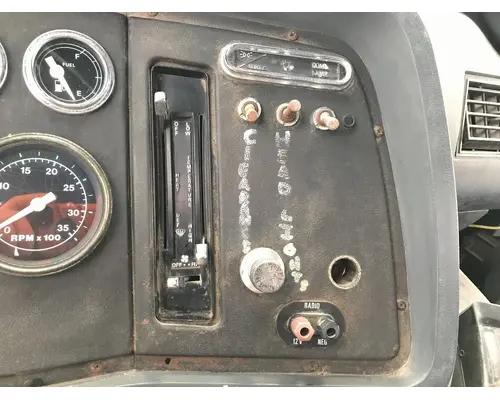 Ford LN8000 Dash Assembly