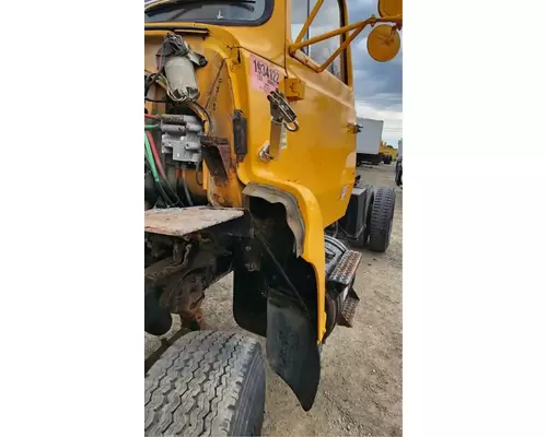 Ford LN8000 Fender Extension