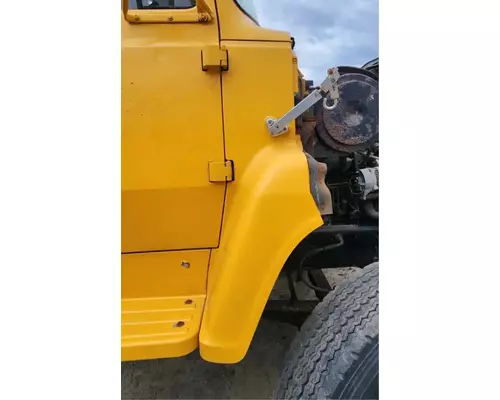 Ford LN8000 Fender Extension