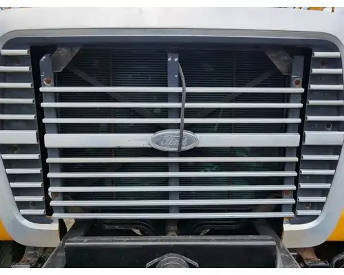 Ford LN8000 Grille