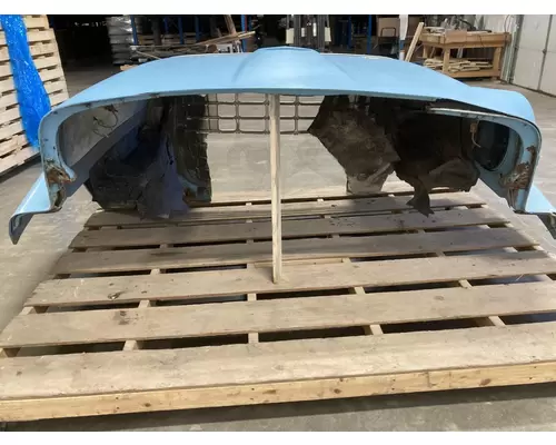 Ford LN8000 Hood