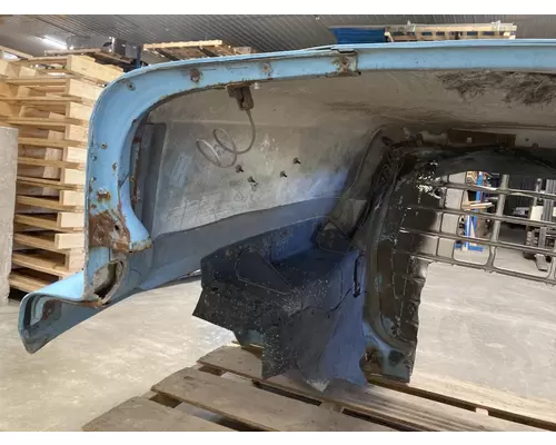 Ford LN8000 Hood