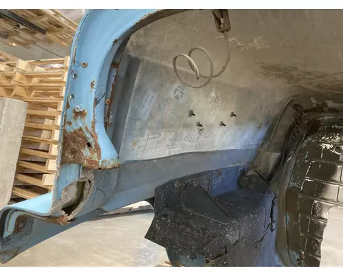 Ford LN8000 Hood