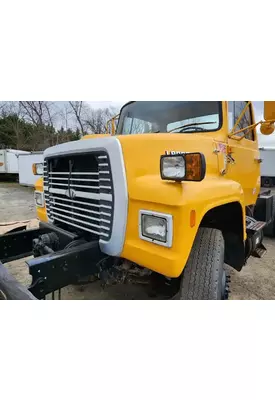 Ford LN8000 Hood