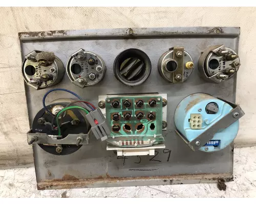 Ford LN8000 Instrument Cluster