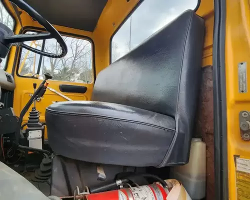 Ford LN8000 Seat, Front