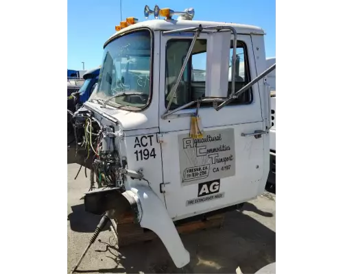 Ford LN9000 Cab