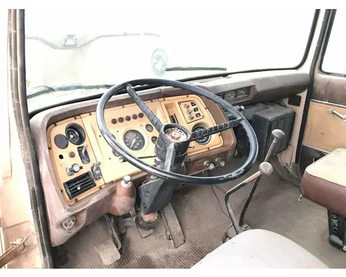 Ford LNT800 Dash Assembly