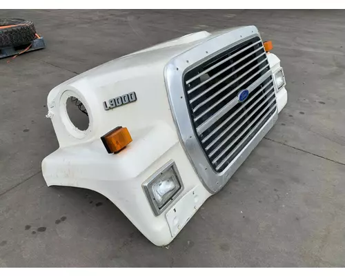 Ford LNT9000 Hood