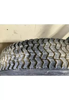 Ford LNT9000 Tires