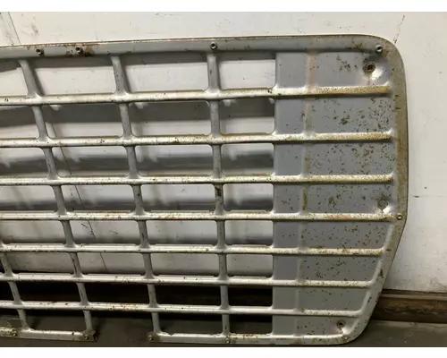 Ford LT8000 Grille