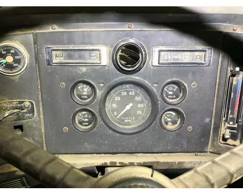 Ford LT8000 Instrument Cluster