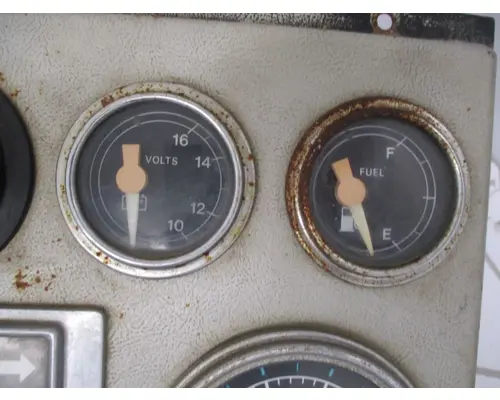 Ford LT8000 Instrument Cluster