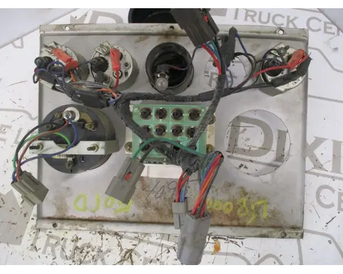 Ford LT8000 Instrument Cluster