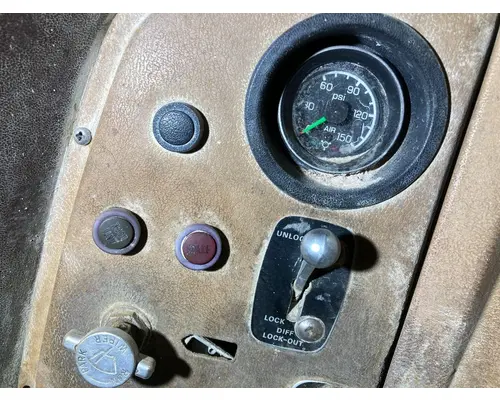 Ford LT9000 Dash Assembly