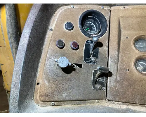Ford LT9000 Dash Assembly