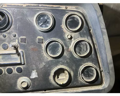 Ford LT9000 Dash Assembly