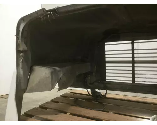 Ford LT9000 Hood