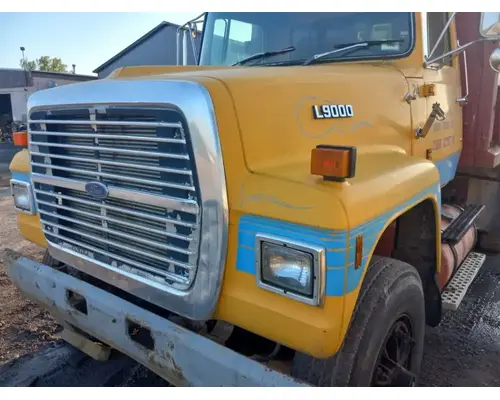 Ford LT9000 Hood