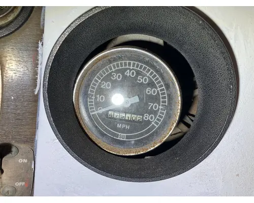 Ford LT9000 Instrument Cluster