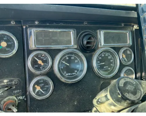Ford LT9000 Instrument Cluster