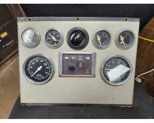 Ford LT9000 Instrument Cluster