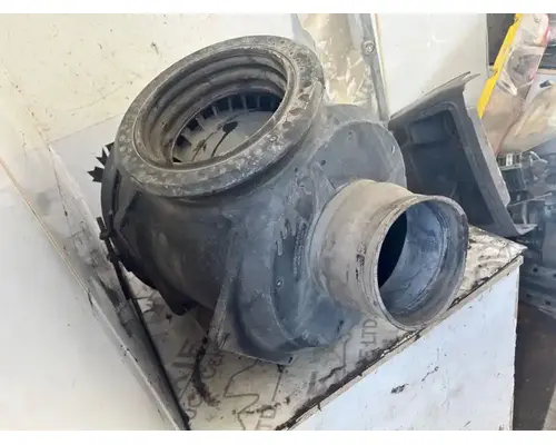 Ford LT9513 LOUISVILLE 113 Air Cleaner