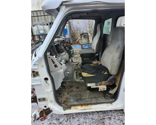 Ford LT9513 LOUISVILLE 113 Cab