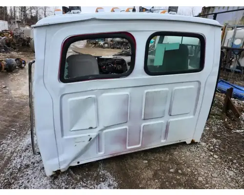 Ford LT9513 LOUISVILLE 113 Cab