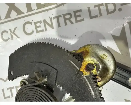 Ford LT9513 LOUISVILLE 113 Door Window Regulator, Front