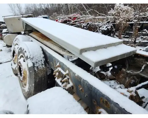 Ford LT9513 LOUISVILLE 113 Fender