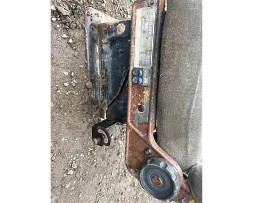 Ford LT9513 LOUISVILLE 113 Seat, Front