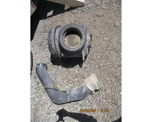 Ford LT9513 Air Cleaner