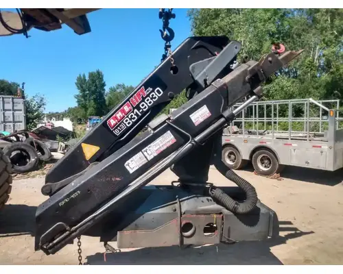 Ford LTL9000 Equipment (Mounted)