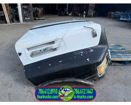 Ford LTL9000 Hood