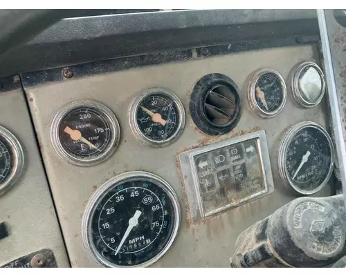 Ford LTL9000 Instrument Cluster