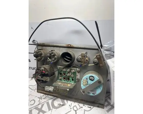 Ford LTL9000 Instrument Cluster