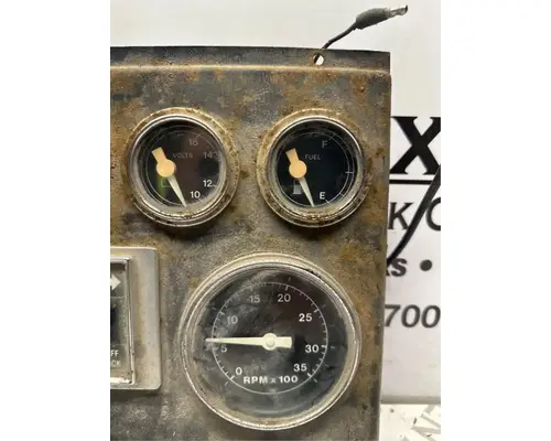 Ford LTL9000 Instrument Cluster