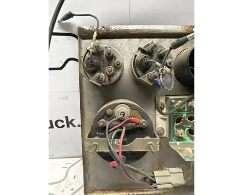 Ford LTL9000 Instrument Cluster