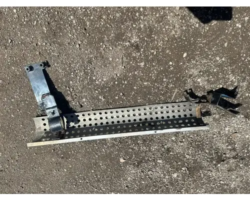 Ford LTS9000 Exhaust Pipe