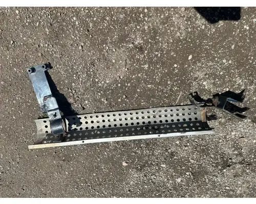 Ford LTS9000 Exhaust Pipe