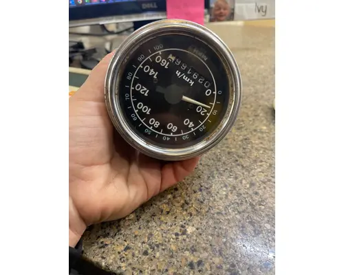 Gauges (all) FORD LA9000 AERO MAX 106 Truck Salvage International Inc